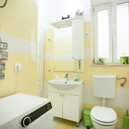 Goda Center Of Apartman